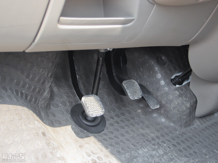 2012ͨMAXUS V80 2.5T 픳ֵA