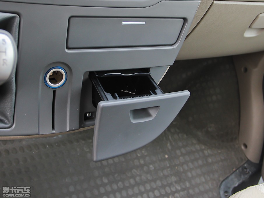 2012ͨMAXUS V80 2.5T 픳ֵA