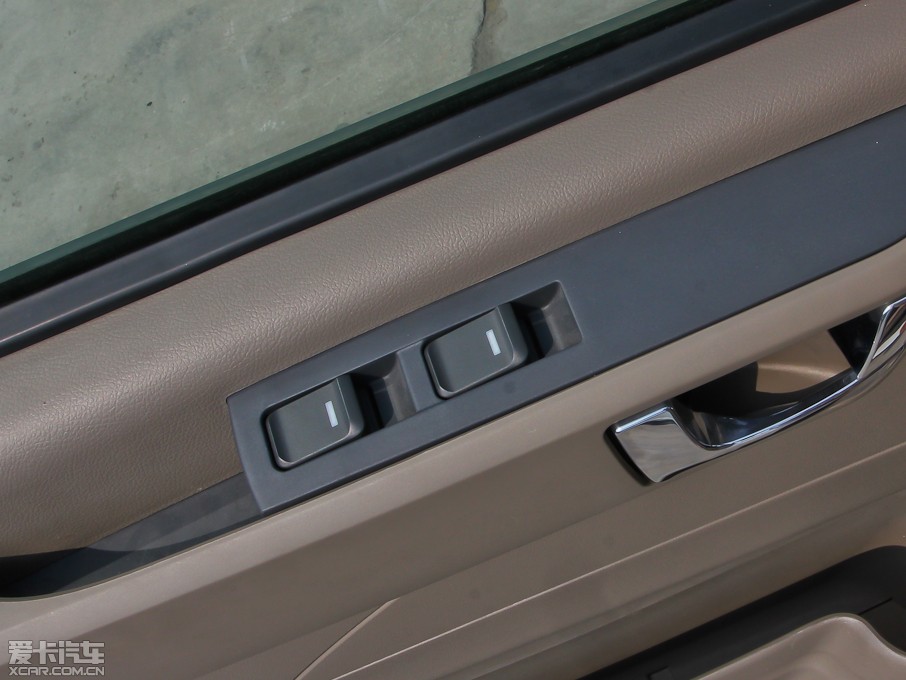 2012��������ͨMAXUS V80 2.5T ��픳�ֵ������A