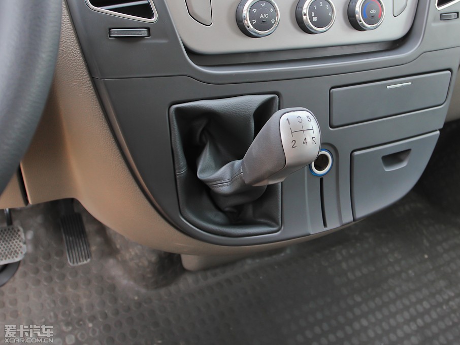 2012��������ͨMAXUS V80 2.5T ��픳�ֵ������A