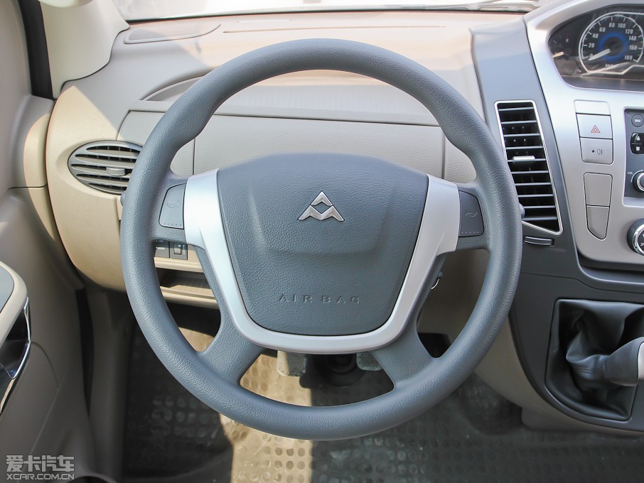 2012��������ͨMAXUS V80 2.5T ��픳�ֵ������A