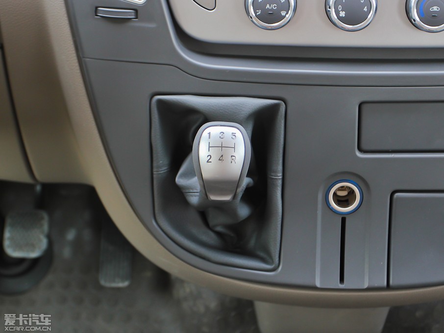 2012��������ͨMAXUS V80 2.5T ��픳�ֵ������A