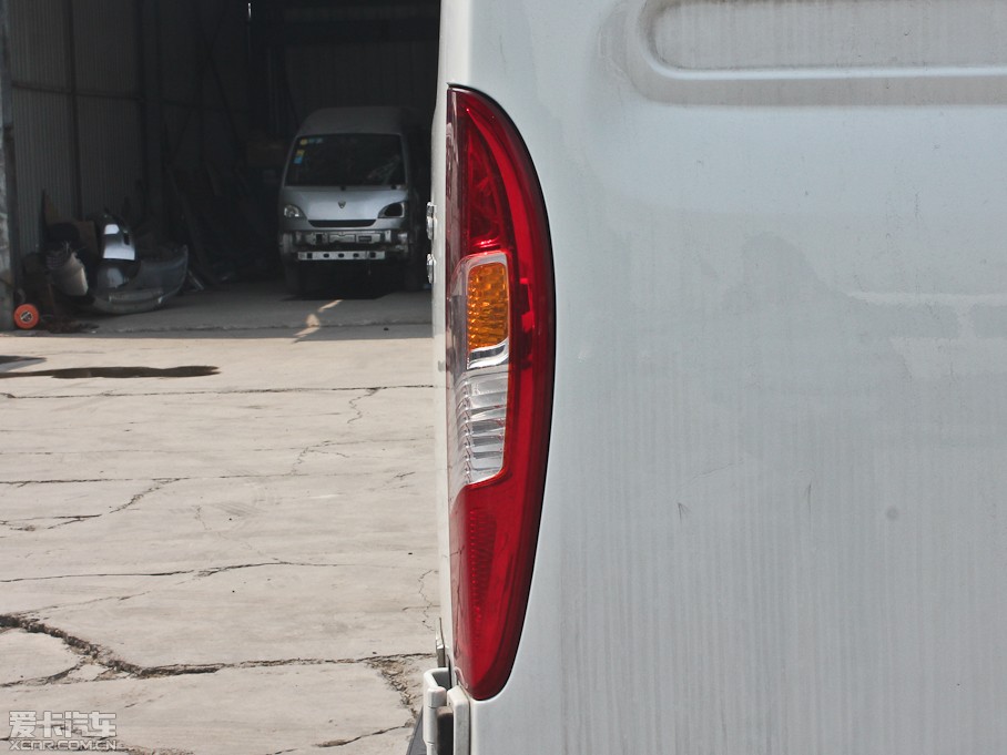 2012��������ͨMAXUS V80 2.5T ��픳�ֵ������B