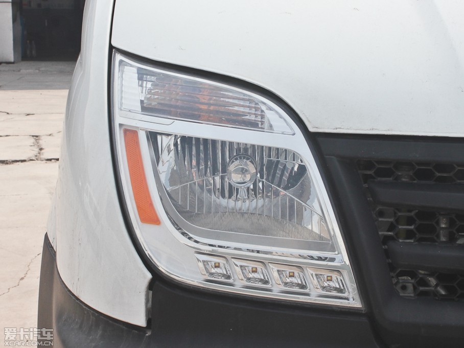 2012ͨMAXUS V80 2.5T 픳ֵB