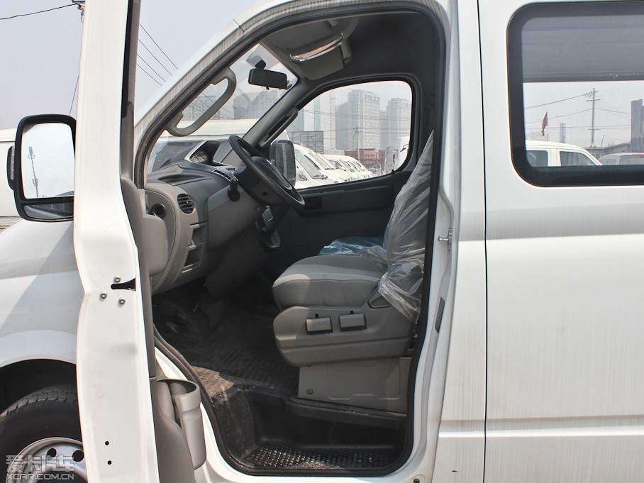 2012��������ͨMAXUS V80 2.5T ��픳�ֵ������B