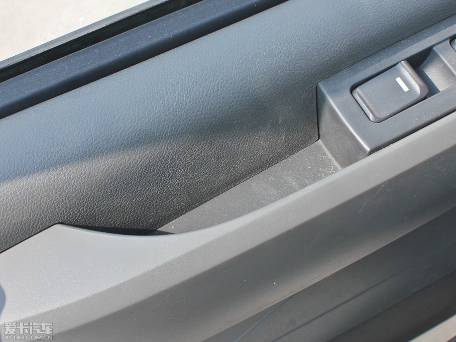 2012ͨMAXUS V80 2.5T 픳ֵB