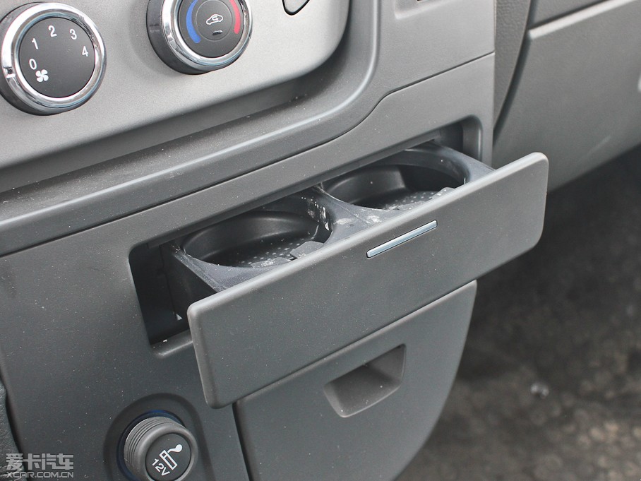 2012ͨMAXUS V80 2.5T 픳ֵB