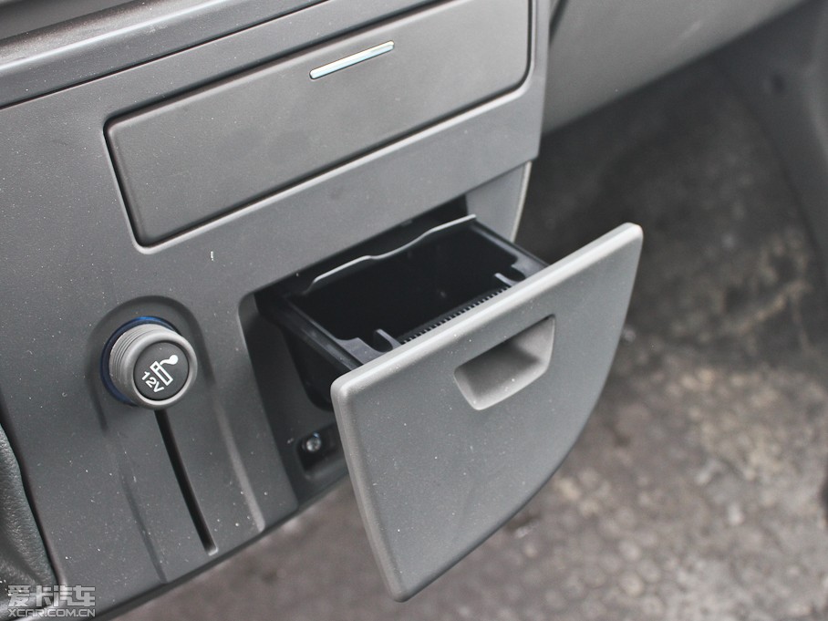 2012ͨMAXUS V80 2.5T 픳ֵB