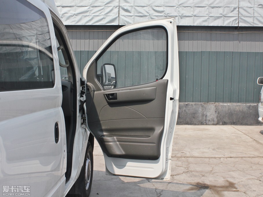 2012��������ͨMAXUS V80 2.5T ��픳�ֵ������B