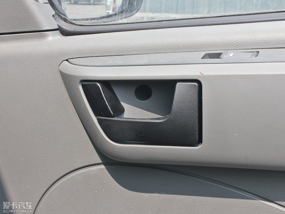 2012��������ͨMAXUS V80 2.5T ��픳�ֵ������B