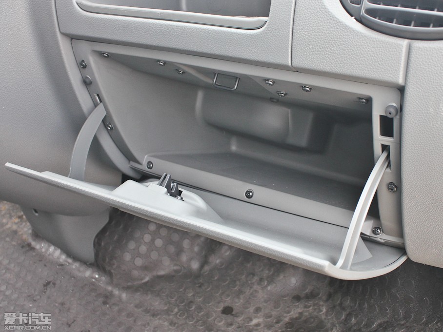 2012ͨMAXUS V80 2.5T 픳ֵB