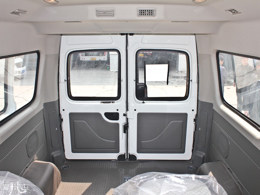 2012��������ͨMAXUS V80 2.5T ��픳�ֵ������B