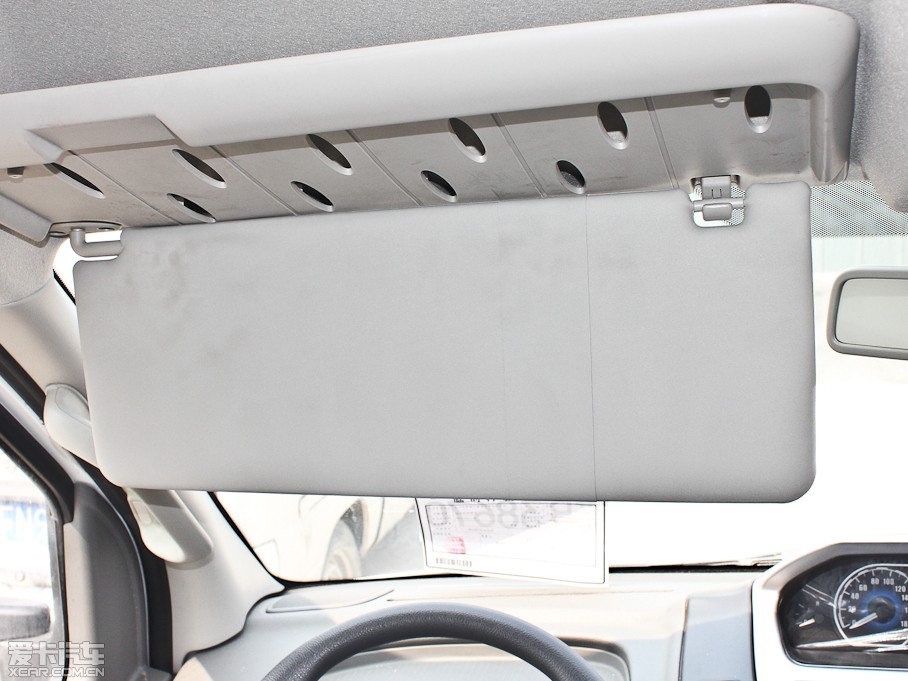 2012ͨMAXUS V80 2.5T 픳ֵB