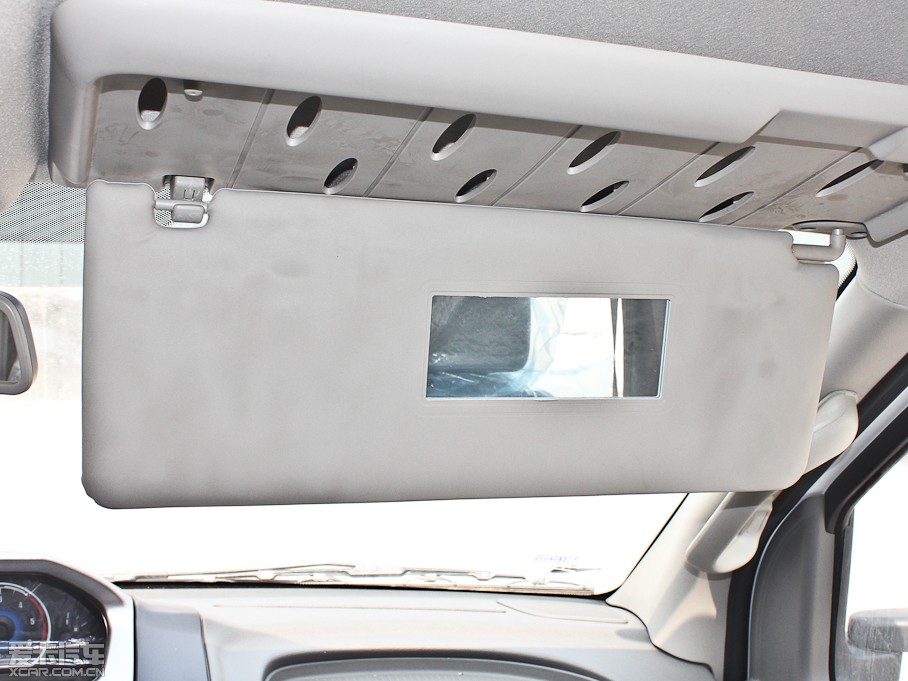 2012ͨMAXUS V80 2.5T 픳ֵB