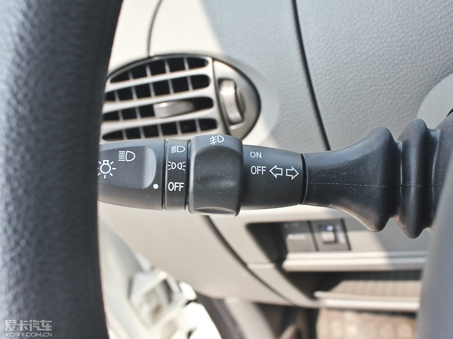 2012ͨMAXUS V80 2.5T 픳ֵB