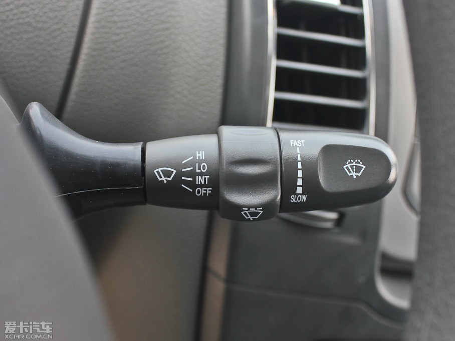 2012��������ͨMAXUS V80 2.5T ��픳�ֵ������B