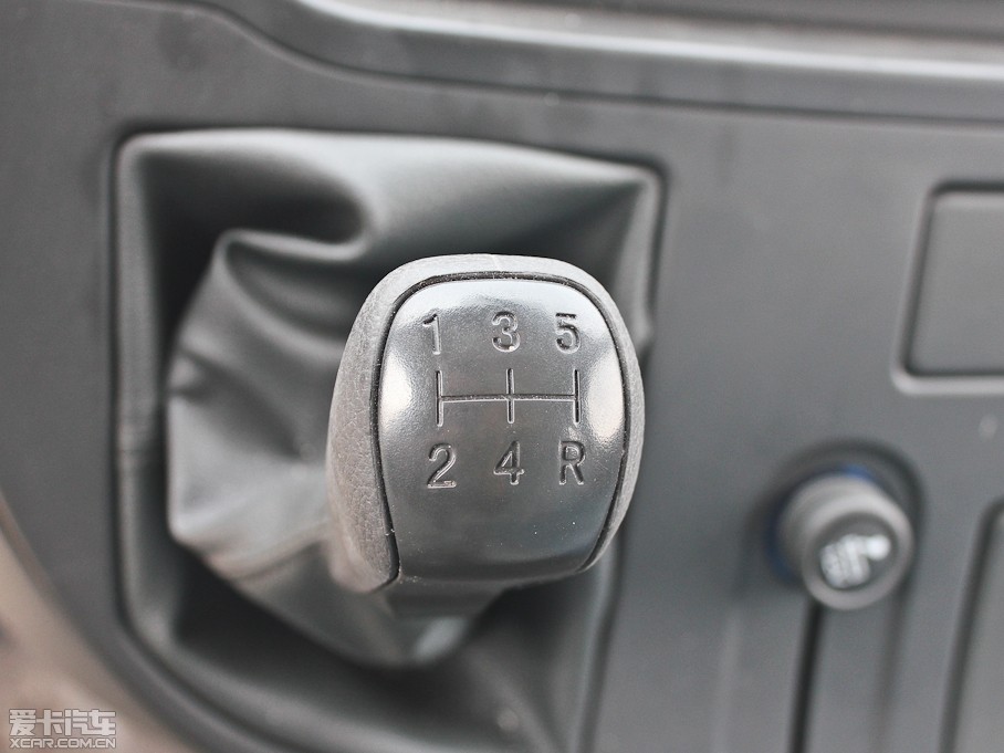 2012ͨMAXUS V80 2.5T 픳ֵB