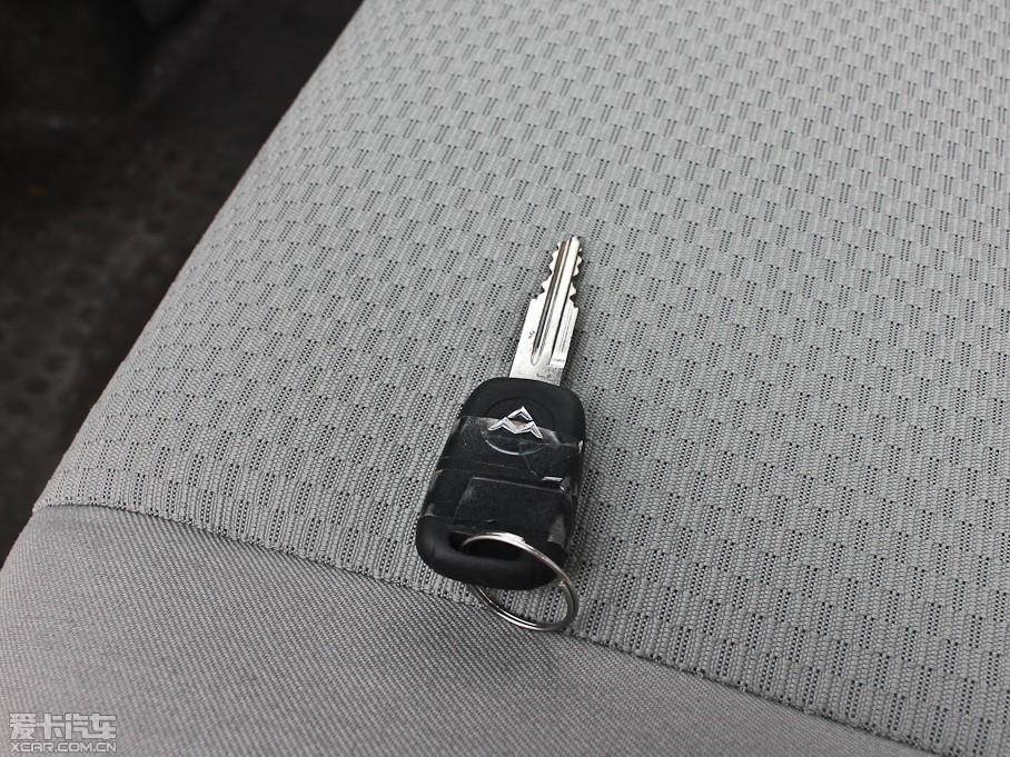 2012��������ͨMAXUS V80 2.5T ��픳�ֵ������B