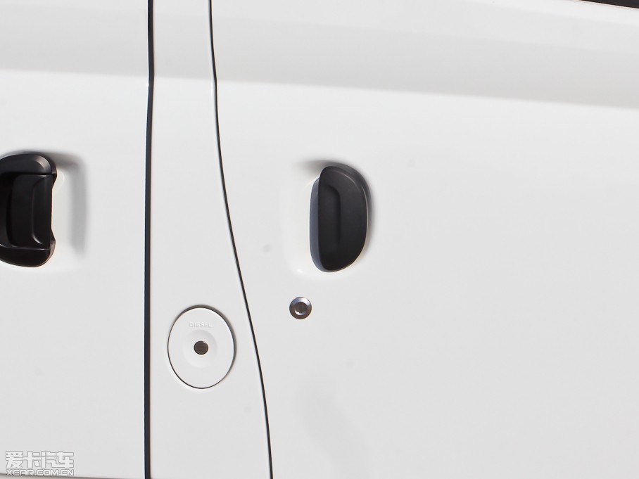 2012ͨMAXUS V80 2.5T 픳ֵE