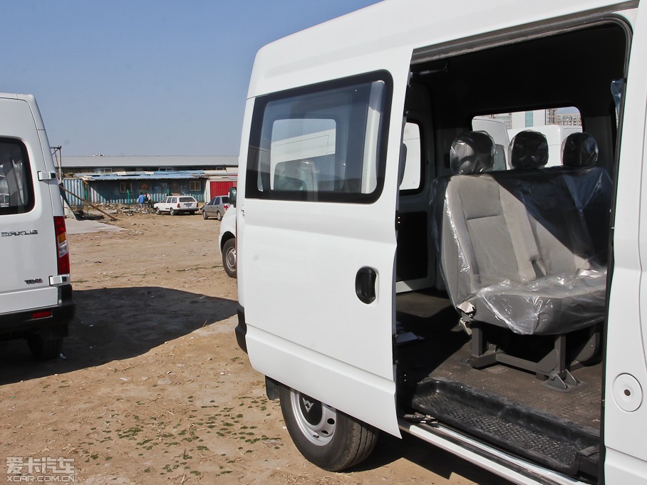 2012ͨMAXUS V80 2.5T 픳ֵE