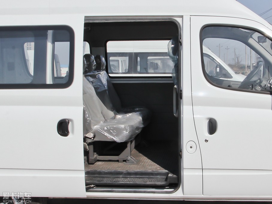 2012ͨMAXUS V80 2.5T 픳ֵE