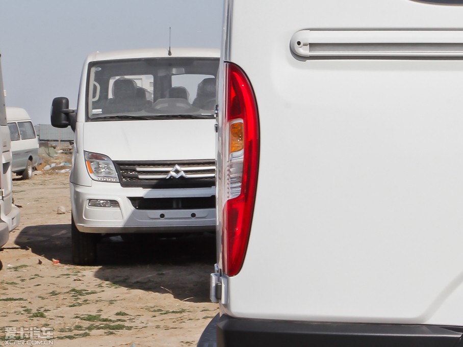 2012ͨMAXUS V80 2.5T 픳ֵE