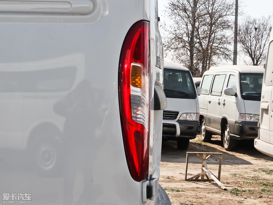 2012ͨMAXUS V80 2.5T 픳ֵE