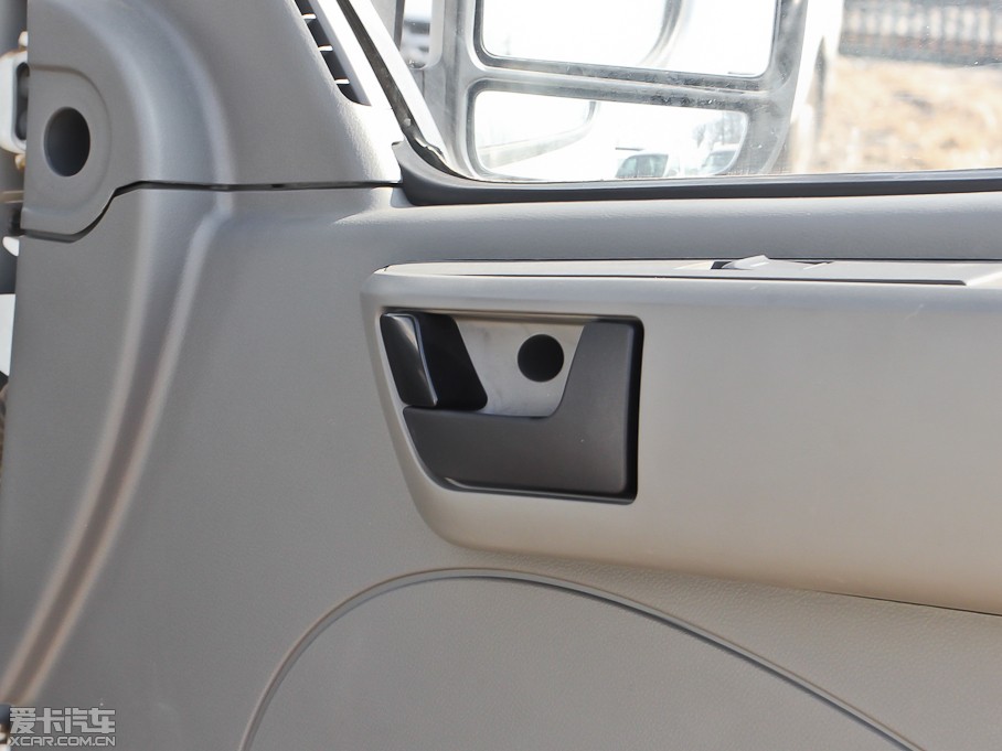 2012ͨMAXUS V80 2.5T 픳ֵE