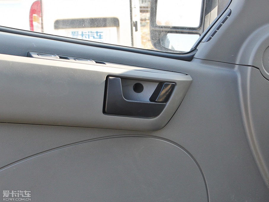 2012ͨMAXUS V80 2.5T 픳ֵE