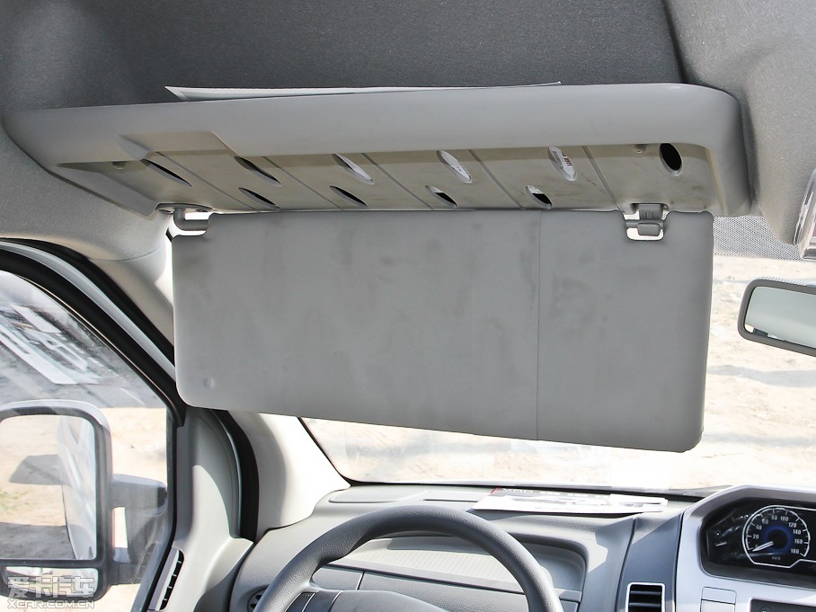 2012ͨMAXUS V80 2.5T 픳ֵE