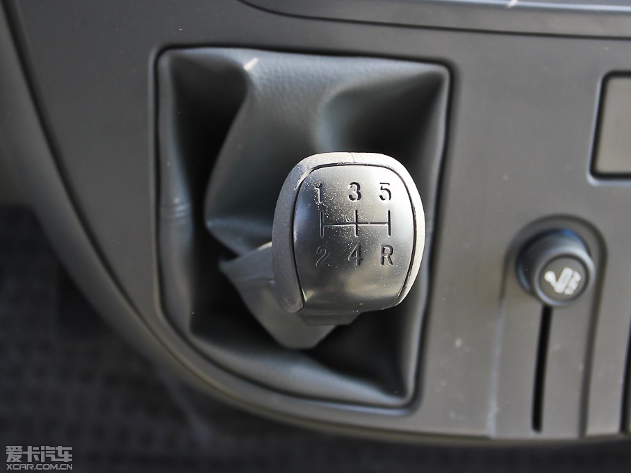 2012��������ͨMAXUS V80 2.5T ��픳�ֵ������E