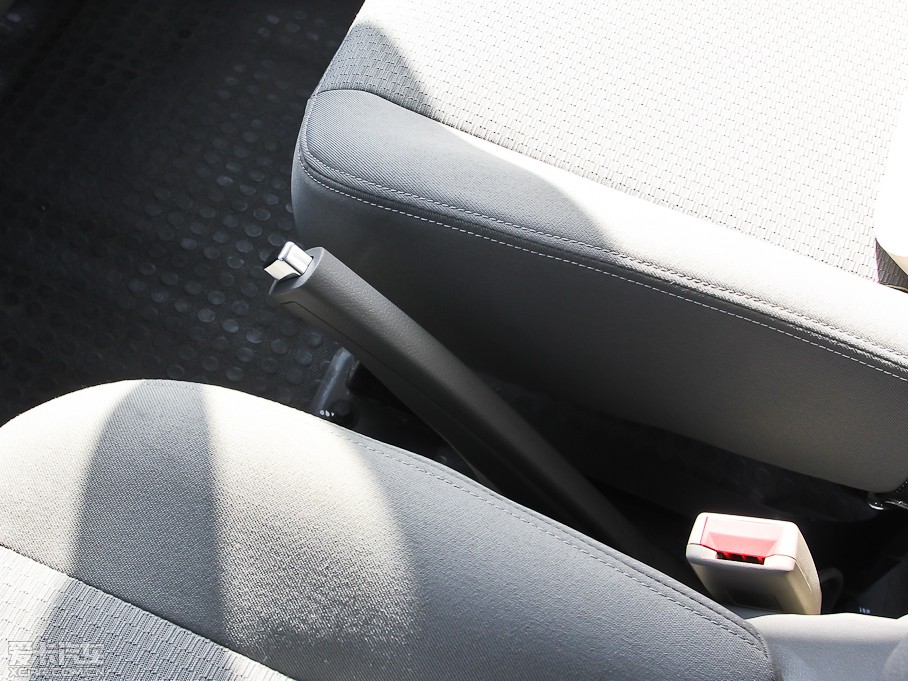 2012��������ͨMAXUS V80 2.5T ��픳�ֵ������E