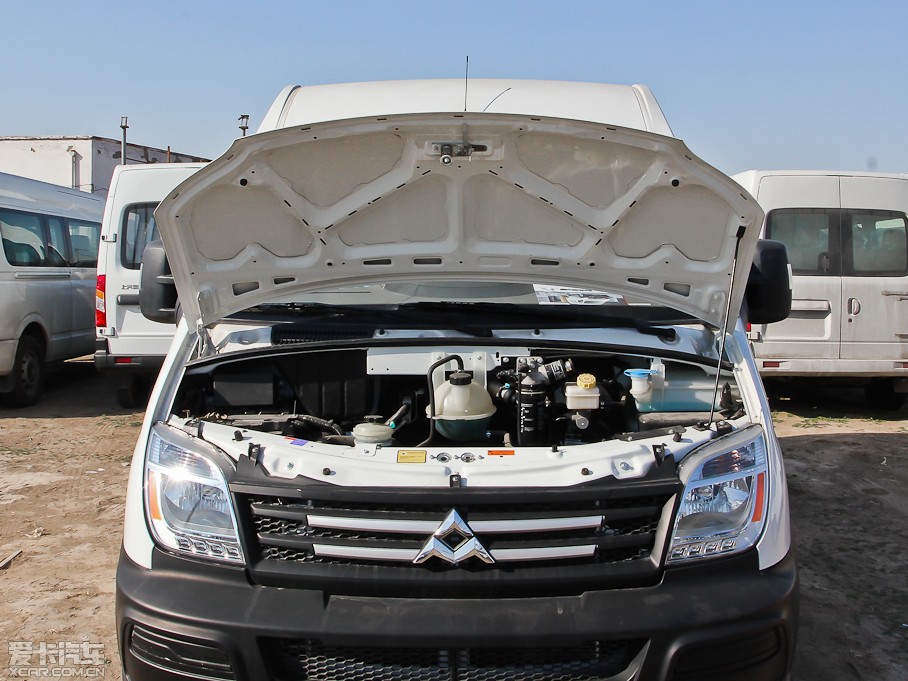 2012��������ͨMAXUS V80 2.5T ��픳�ֵ������E