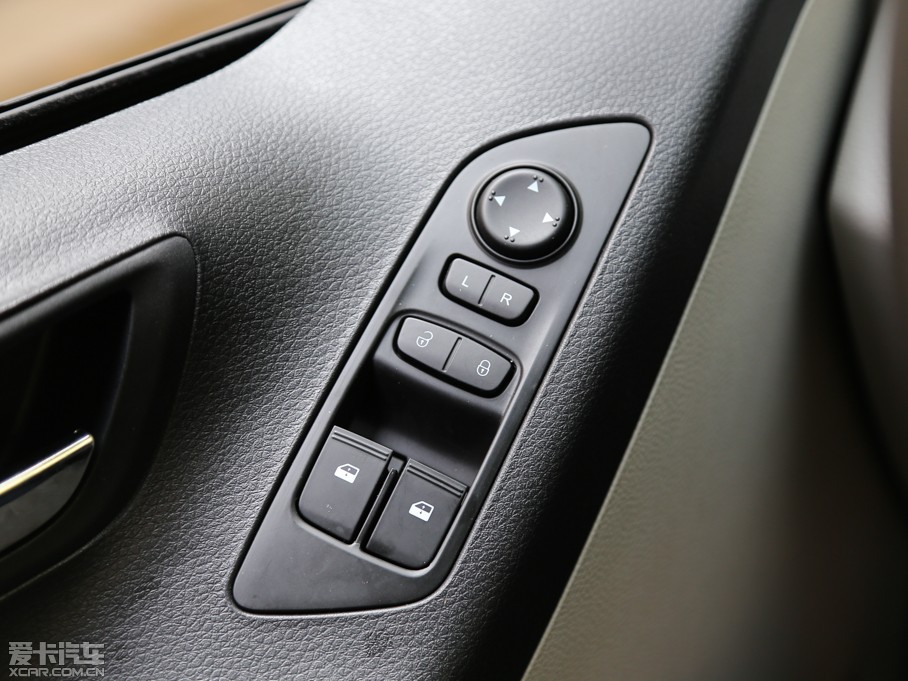 2014ͨMAXUS G10 2.0T ԄӺA