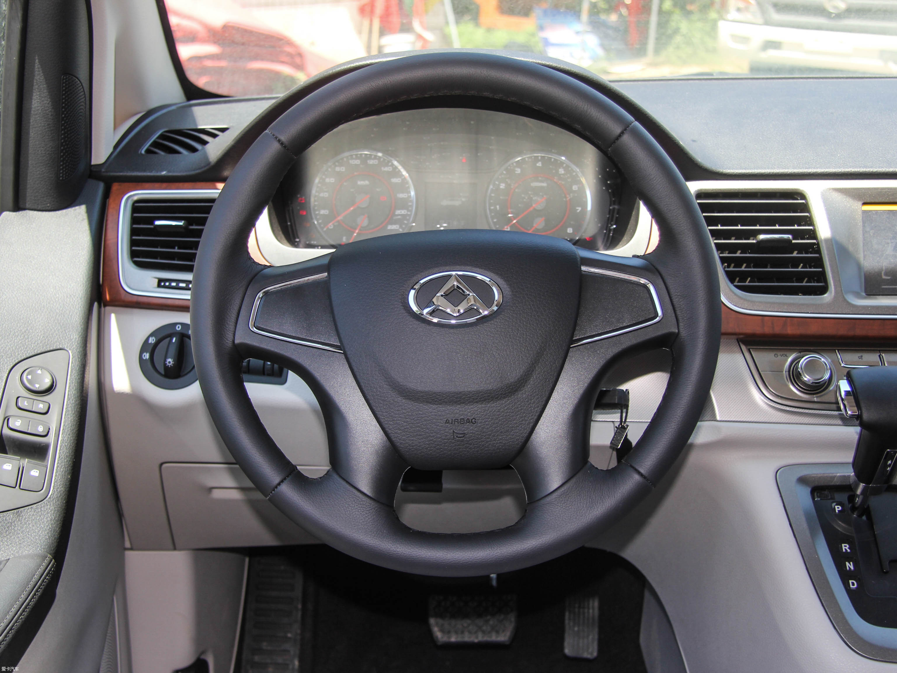 2014ͨMAXUS G10 2.0T Ԅ(dng)A