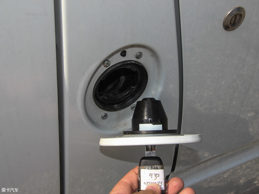 2015ͨMAXUS V80 2.5T քӰ\ͨS