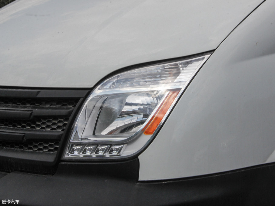 2015ͨMAXUS V80 2.5T ք(dng)\(yn)ͨS