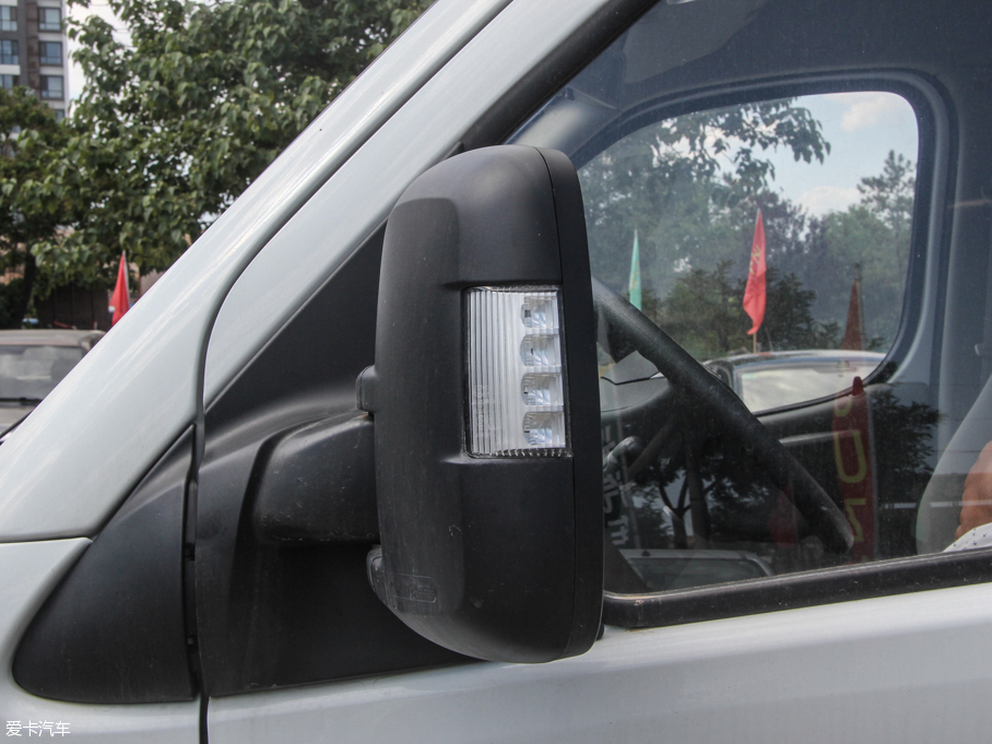 2015ͨMAXUS V80 2.5T քӰ\ͨS