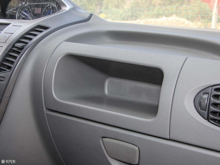 2015ͨMAXUS V80 2.5T քӰ\ͨS