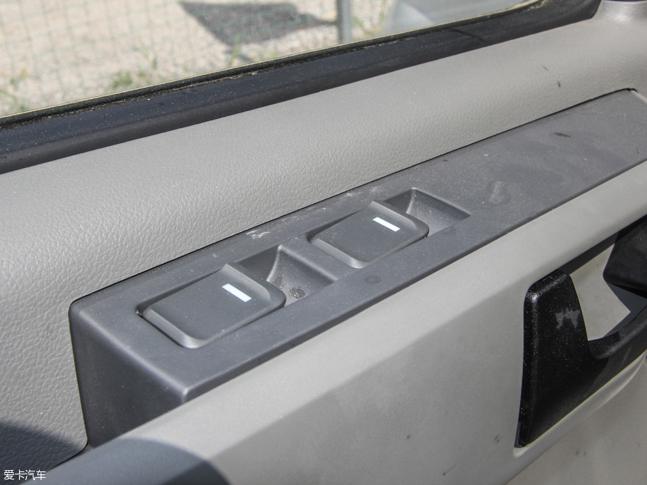 2015ͨMAXUS V80 2.5T քӰ\ͨS