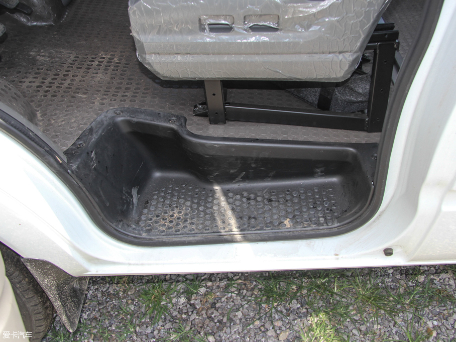 2015ͨMAXUS V80 2.5T ք(dng)\(yn)ͨS