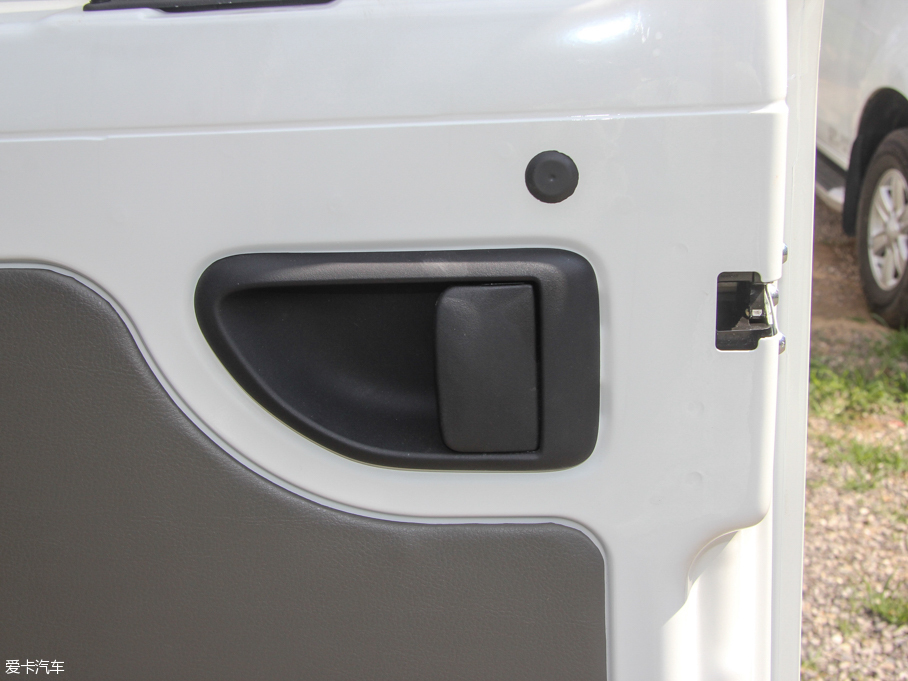 2015ͨMAXUS V80 2.5T քӰ\ͨS