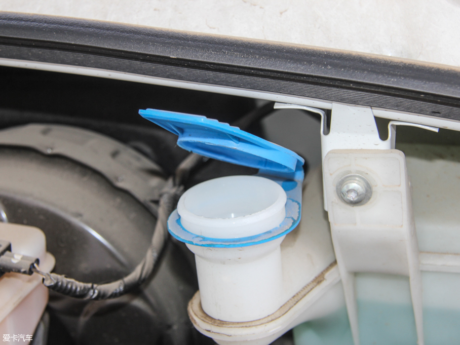 2015ͨMAXUS V80 2.5T քӰ\ͨS