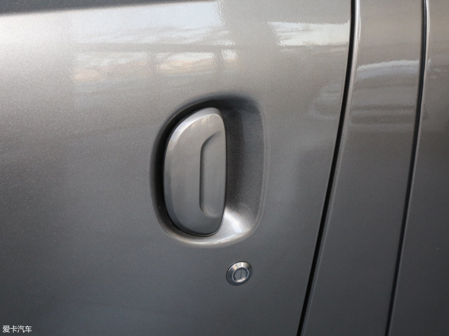 2016ͨMAXUS V80 2.5T AMT̽L(zhng)S15 (gu)IV