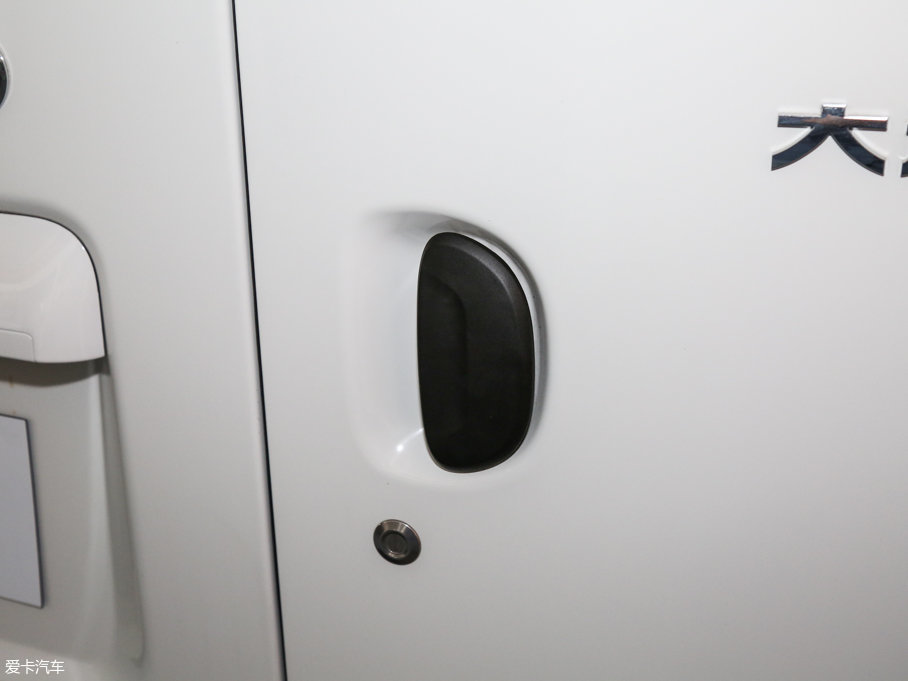 2016ͨMAXUS V80 2.5T AMT\ͨS6 V