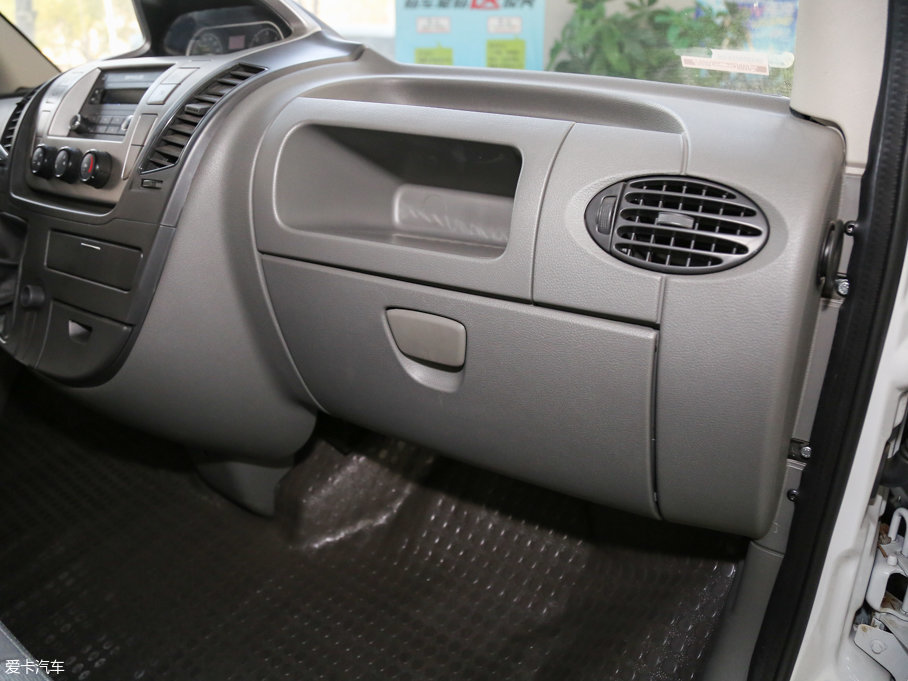 2016ͨMAXUS V80 2.5T AMT\ͨS6 V