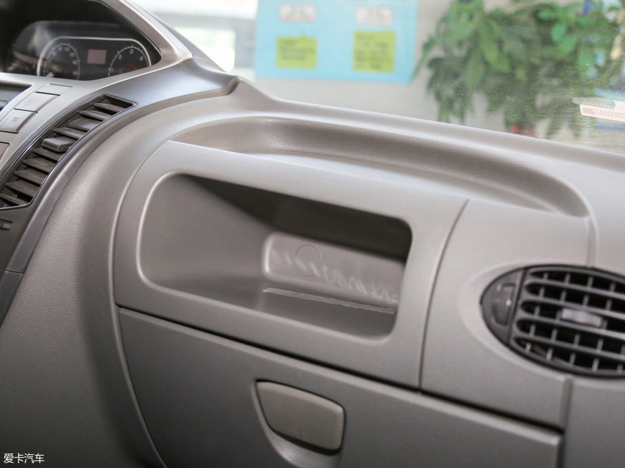 2016ͨMAXUS V80 2.5T AMT\ͨS6 V