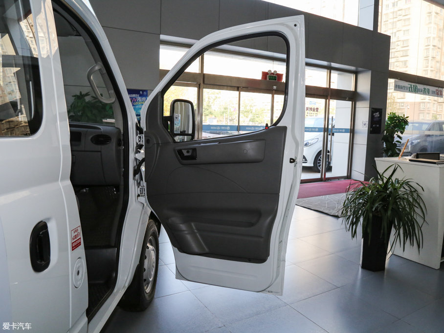 2016ͨMAXUS V80 2.5T AMT\ͨS6 V