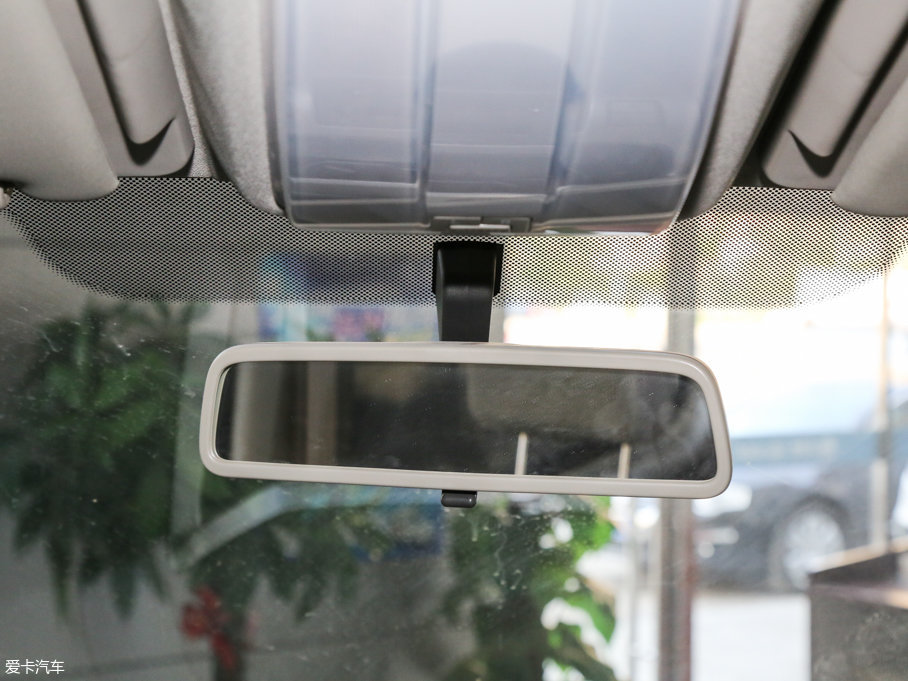 2016ͨMAXUS V80 2.5T AMT\ͨS6 V