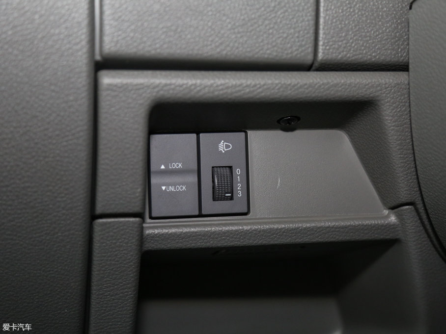 2016ͨMAXUS V80 2.5T AMT\ͨS6 V